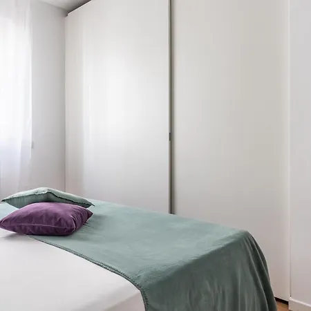 Daire Duomo-centrale Design Con Ampio Terrazzo *